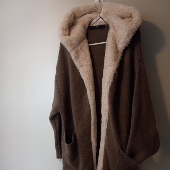 ZARA Sweater/Jacket. Very Warm. Size Small - Picture 1 of 5